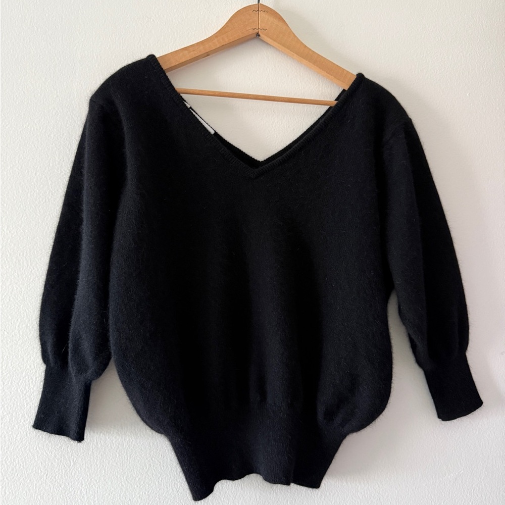 English Rose Sweater Black V Neck Collar Drop Shoulders Fitted Cuffs Size Large